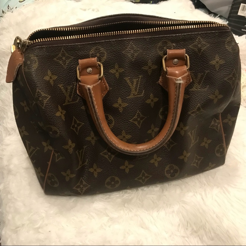 Authentic  French Company Louis Vuitton speedy 25